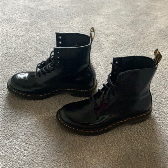 Pristine Doc Martin Women’s Boots! Size US 9 - Picture 3 of 5
